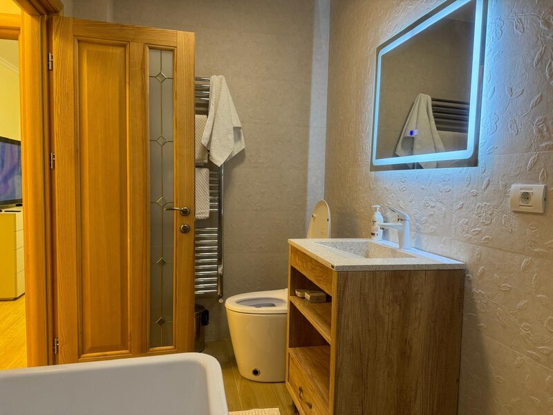 Decebal - proprietar.