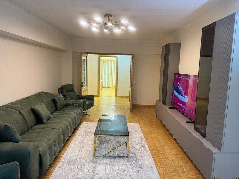 Decebal - proprietar.